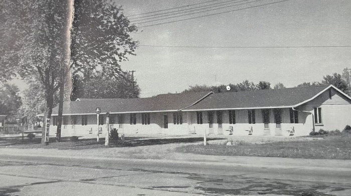 Bell Motel - Vintage Postcard (newer photo)